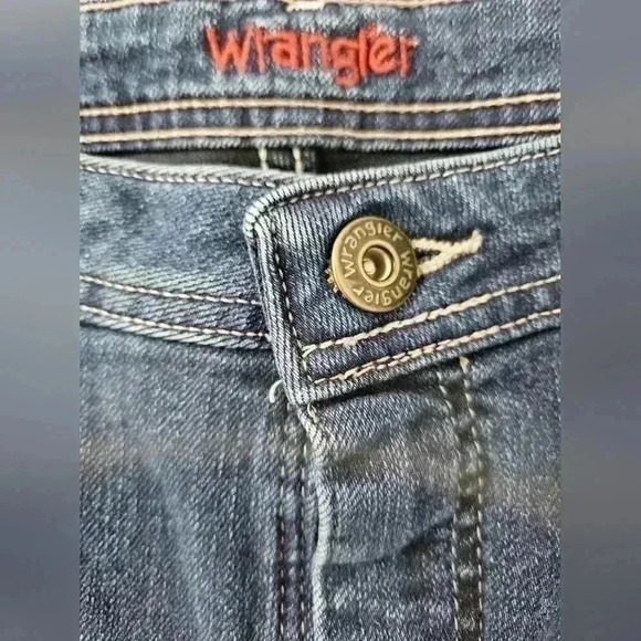 Wrangler early 2000's Relaxed Fit Dark Denim, Size 10 - Picture 3 of 4